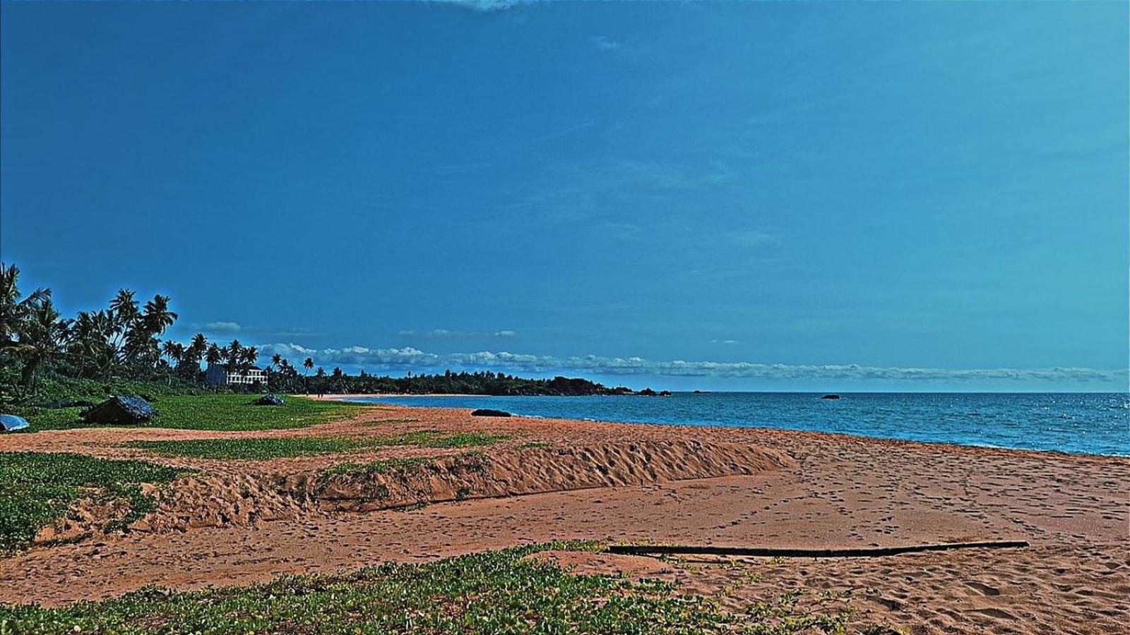 Raja Beach Hotel Balapitiya Extérieur photo