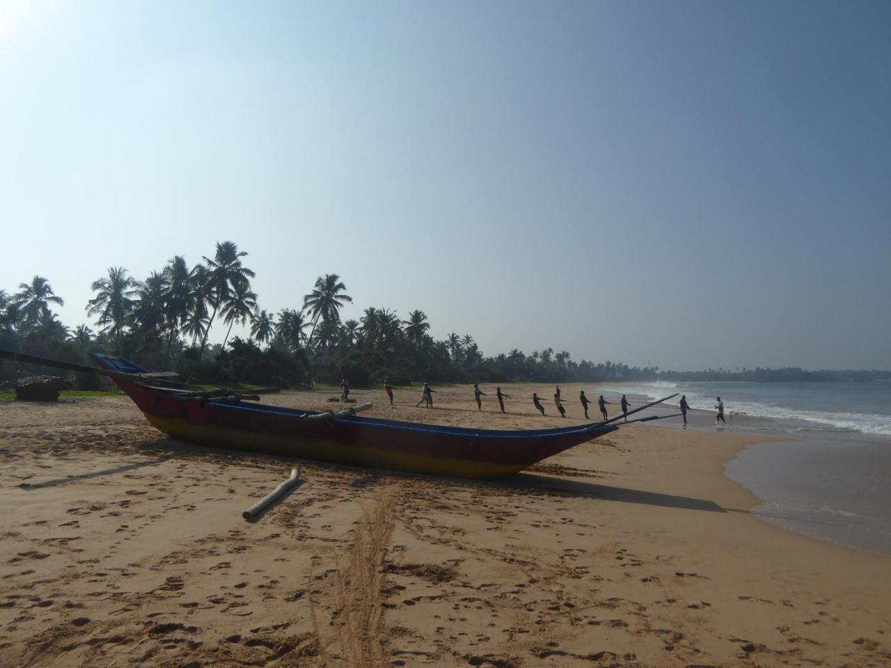 Raja Beach Hotel Balapitiya Extérieur photo